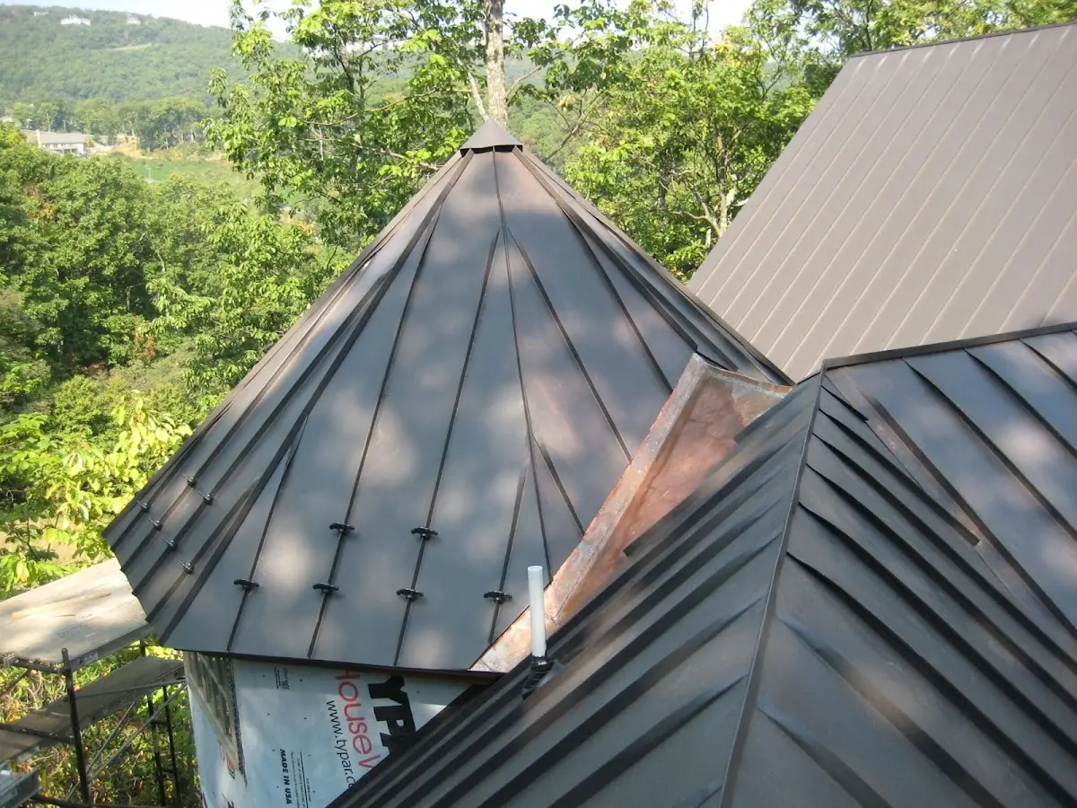 Professional Roof Tarp Installation by Craftsman Roofing in Pohick Park